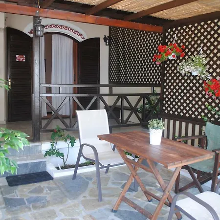 Antonakis Guest house *